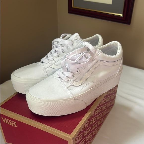Vans White Old Skool Sneakers with Platform Sole - Picture 1 of 7